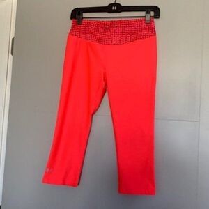Under Armour Women's Neon Orange Capri Leggings Size S